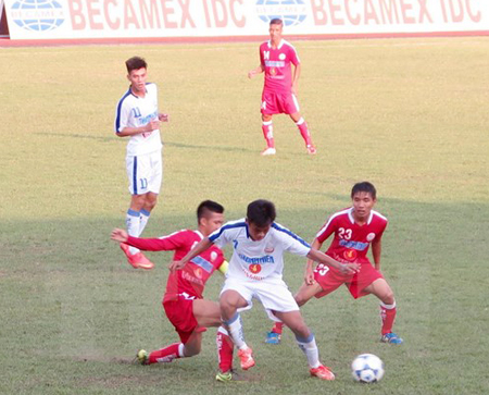Trận mở màn Vòng chung kết Giải bóng đá U19 quốc gia năm 2016.
